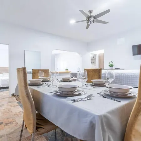 Holiday home Acueducto