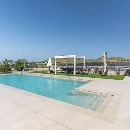 Acueducto Holiday home *